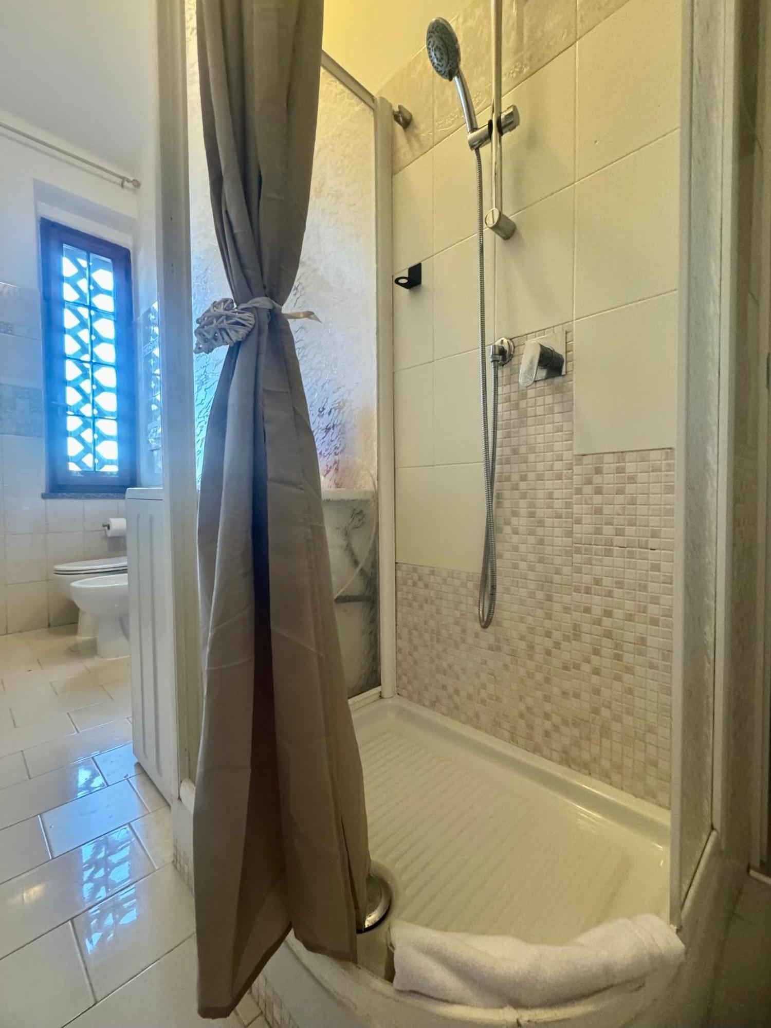 Апартаменты Zenzone House Специя Экстерьер фото
